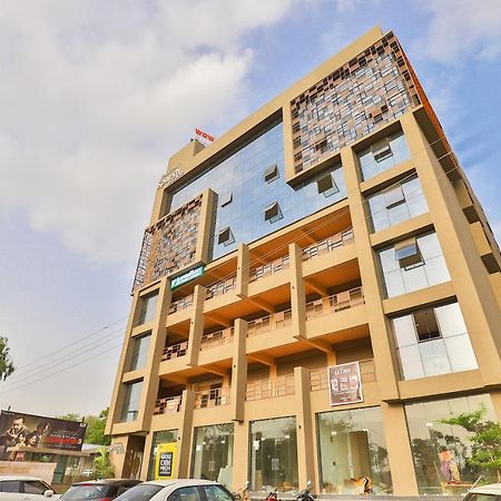 Oyo 16604 Hotel Sparsh Inn Ahmadabad Zewnętrze zdjęcie