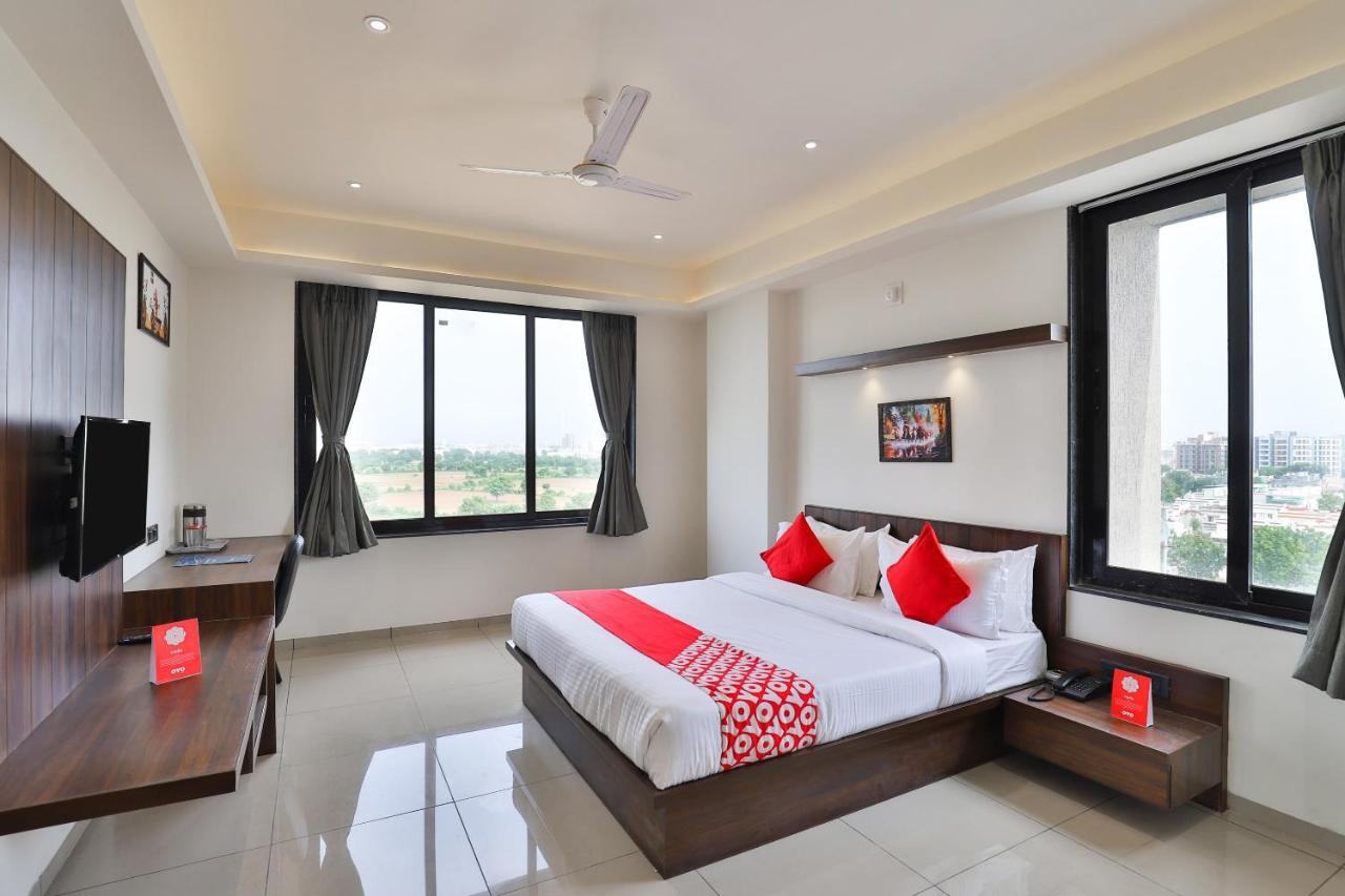 Oyo 16604 Hotel Sparsh Inn Ahmadabad Zewnętrze zdjęcie