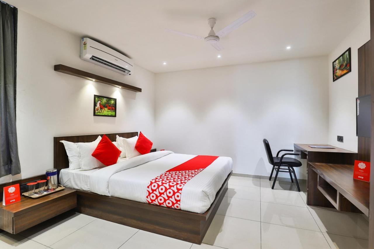 Oyo 16604 Hotel Sparsh Inn Ahmadabad Zewnętrze zdjęcie