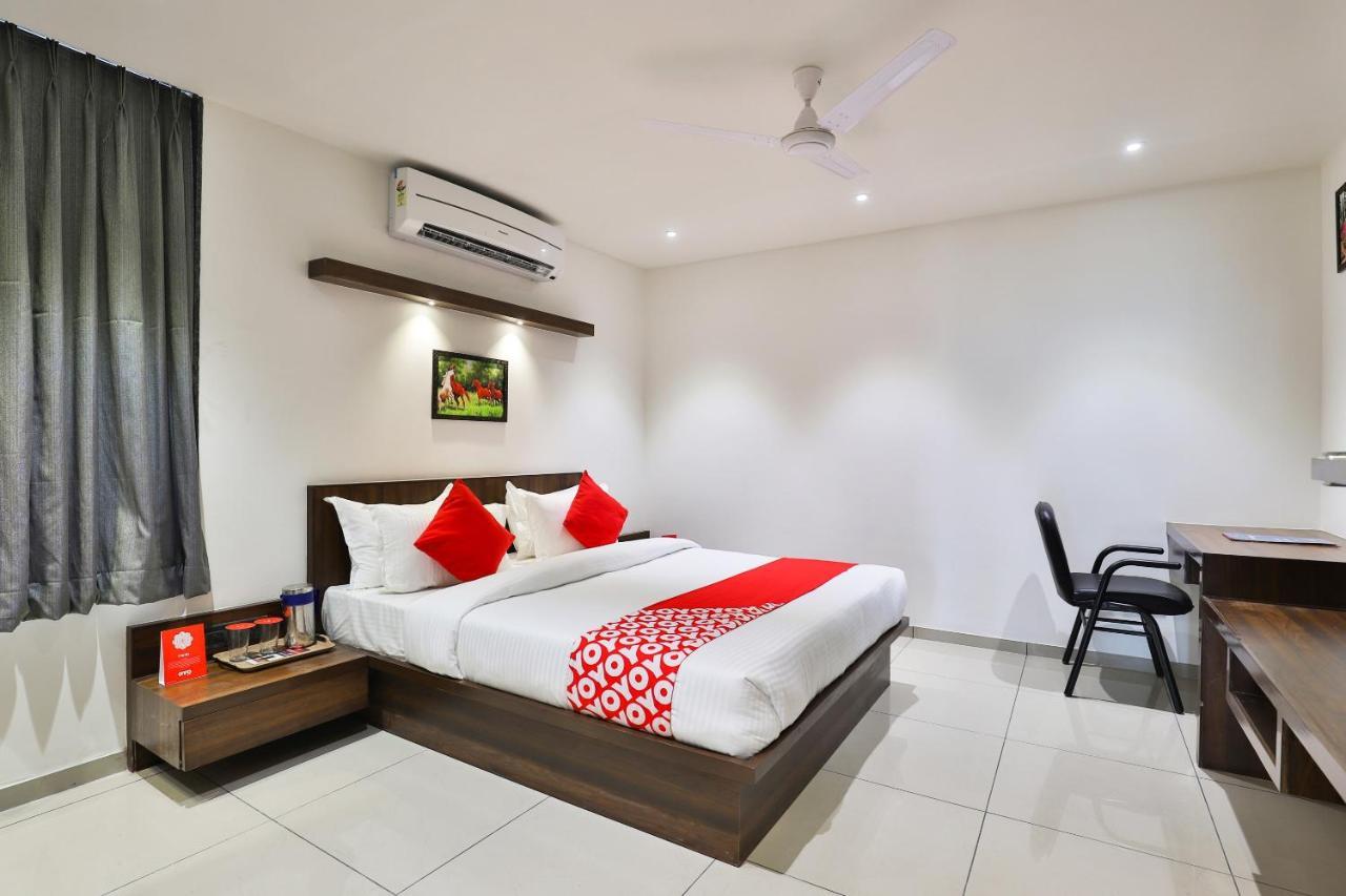 Oyo 16604 Hotel Sparsh Inn Ahmadabad Zewnętrze zdjęcie