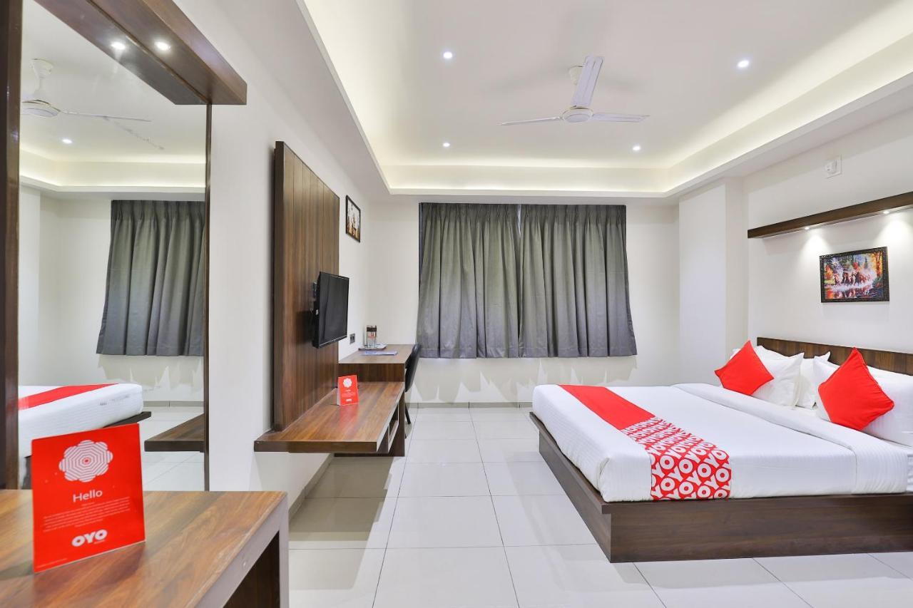 Oyo 16604 Hotel Sparsh Inn Ahmadabad Zewnętrze zdjęcie