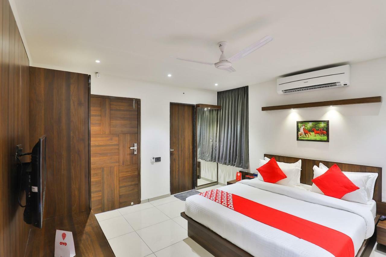 Oyo 16604 Hotel Sparsh Inn Ahmadabad Zewnętrze zdjęcie